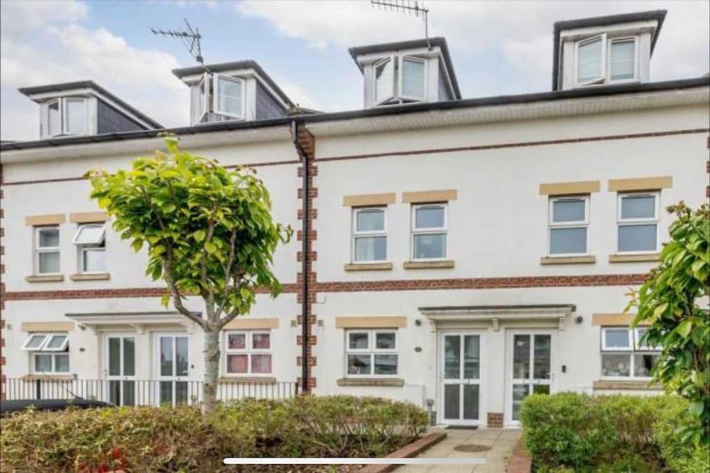 Lovely 4 Bed House Central בורנמות' מראה חיצוני תמונה